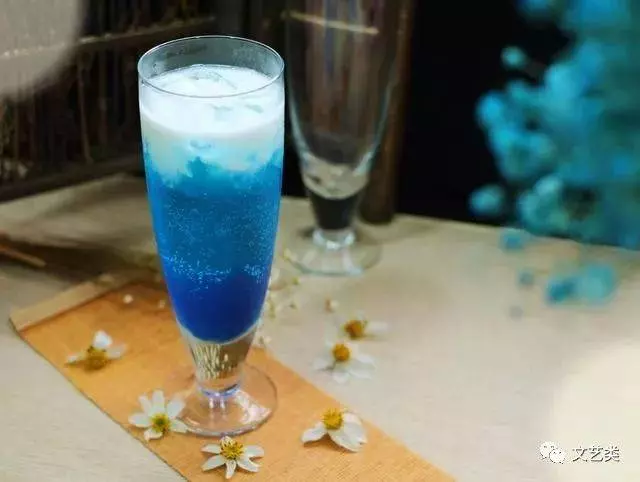 4種口味的飲料,哪杯最解渴?測試你近期有什麼喜事發生?