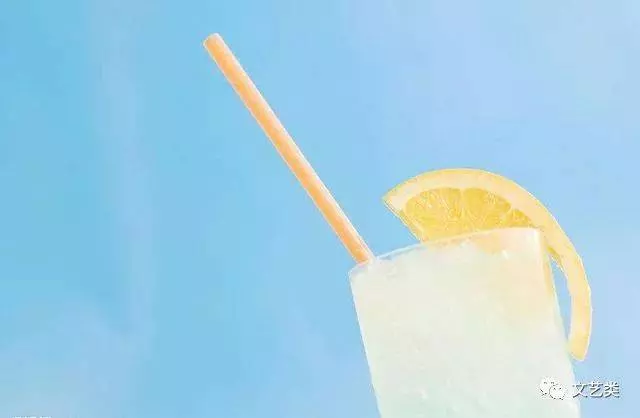 4種口味的飲料,哪杯最解渴?測試你近期有什麼喜事發生?