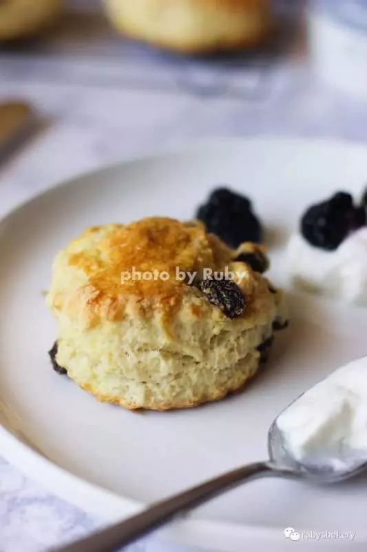 英式快手點心~葡萄乾司康(Scone)