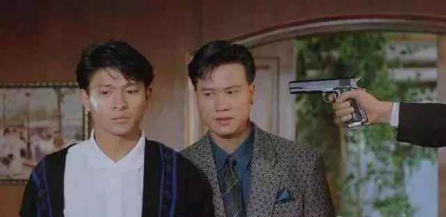 萬梓良現任和前任恬妞對比,這差距還真大,難怪萬梓良會換老婆