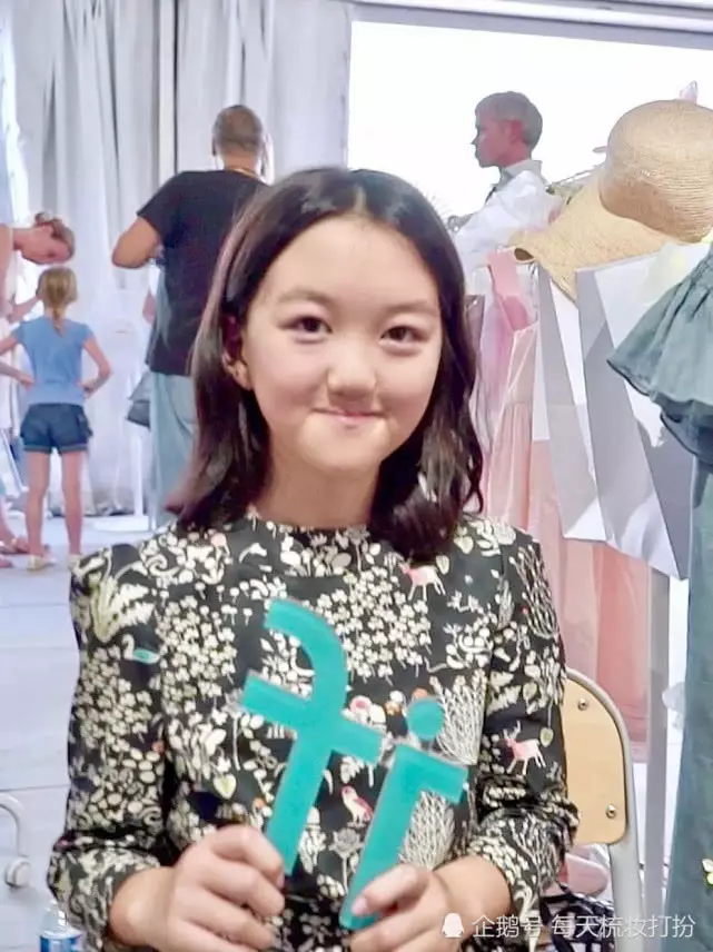 李嫣童言無忌,一不小心暴露王菲現狀,謝霆鋒這下尷尬了!