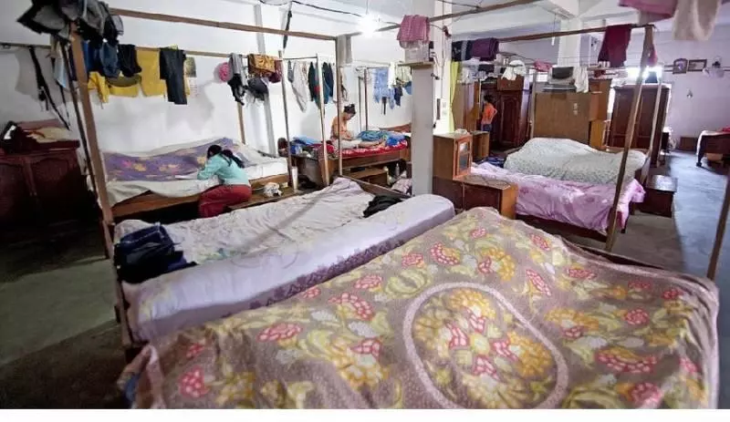 他娶了三十九位妻子,每天安排不同妻子陪睡,讓人看了傻眼又佩服!