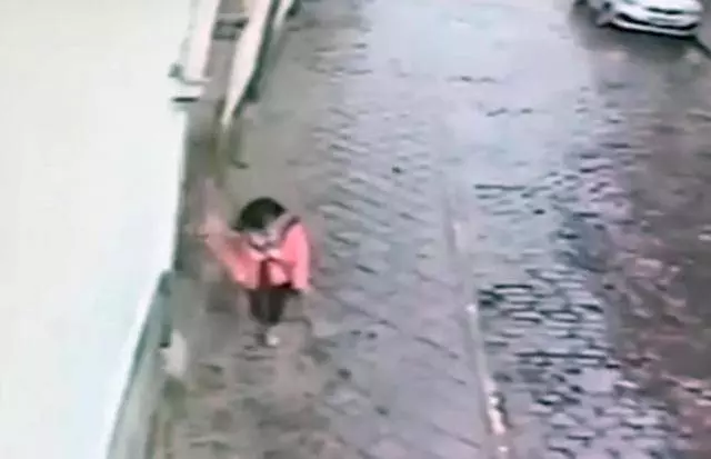 女遊客玩高空飛索意外身亡 業者怕麻煩, 竟將屍體丟棄在河!