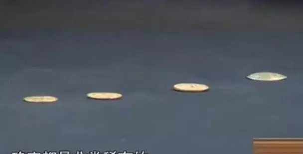 男子拿六枚金幣鑒寶,專家稱價值驚人,男子說家中還有5000餘枚!