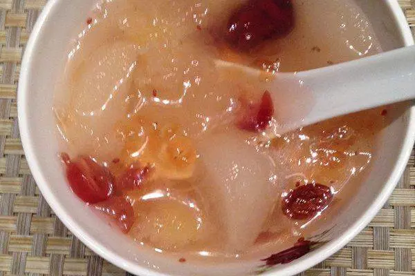 美容養顏,桃膠的7種吃法!!!!女人一定要多吃!!美容養顏抗衰老,味道非常好...