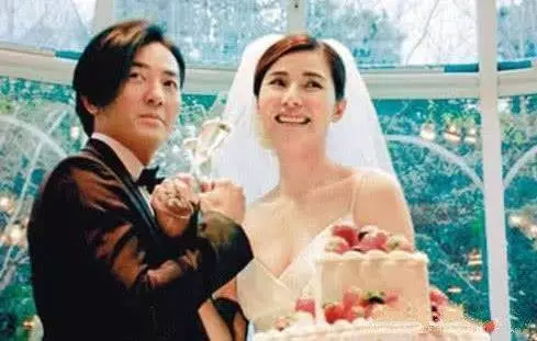 45歲蒙嘉慧近照:曾是花旦今風采不減,結婚多年不生子原因意外!