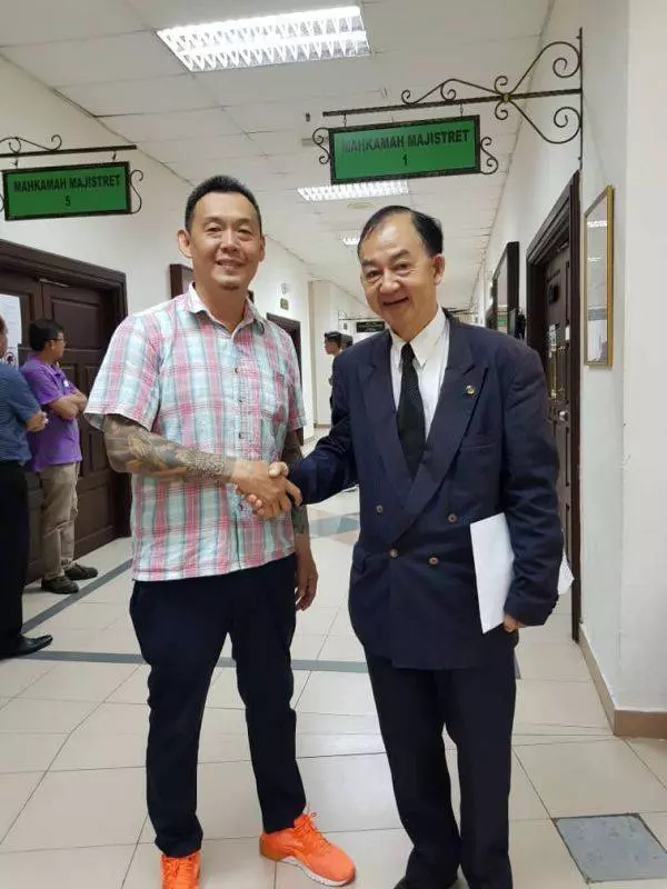 【岳父被釋放了】岳父六個字霸氣回應! 網民們看了紛紛大讚!~~
