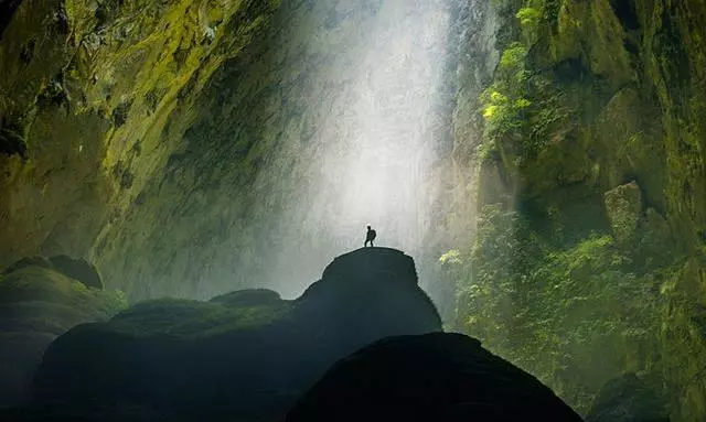 探險隊在越南發現「世界最大洞穴」 內藏森林、湖泊…能塞下40棟摩天樓 ~