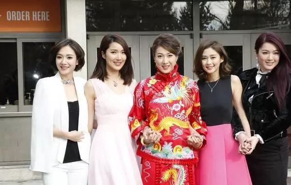 婚後兒媳生了女兒, 婆婆讓她退還彩禮, 兒媳說一話, 婆婆愣住了