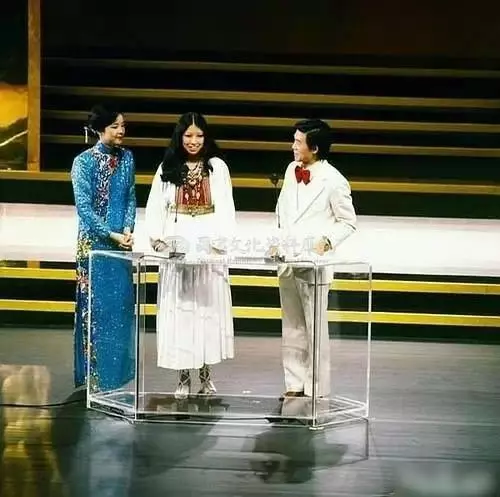 35張讓你感慨「時間已經回不來」很久以前的名人經典照片 年輕時的范冰冰真的正點!