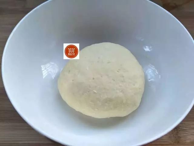 1個雞蛋1把花生,做個小零食,1口1個特別香,做法還簡單!