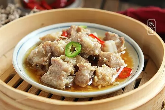 粵式蒸排骨正宗做法,滑嫩脫骨,按照這個配方做,味道不比酒樓差