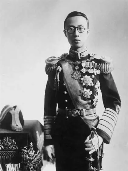 起底日正妹院長!竟是「清皇族後裔」