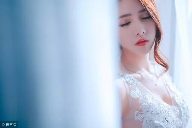 婆婆讓剛進門的兒媳給她洗腳以體現孝道,兒媳不同意,婆婆錯了嗎