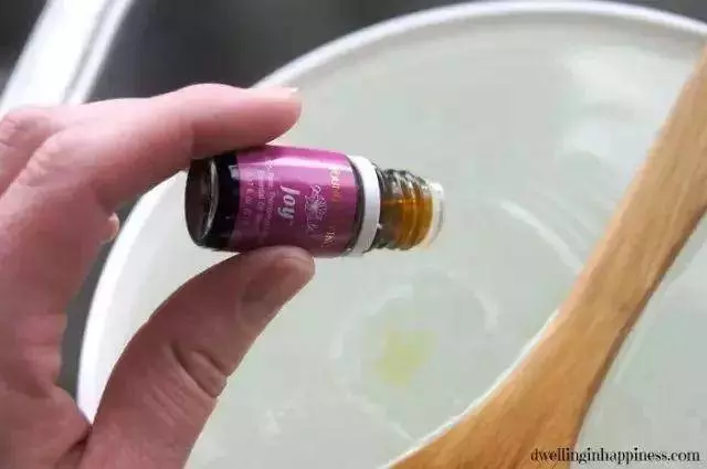 【實用】洗衣液再也不用買,自己做的不傷皮膚,不傷衣服,超好聞!