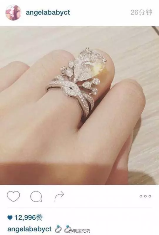 【趙麗穎婚後首發照】素顏曬婚戒,遮住了肚子,鼻子卻暴露了一切~
