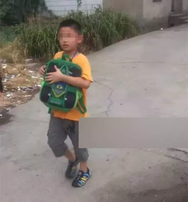 9歲童弄丟手機,遭母捆綁毒打5小時致死