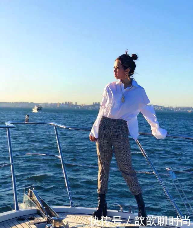 扔掉皮褲的鄧紫棋簡直美上天,157身高硬是穿出175的既視