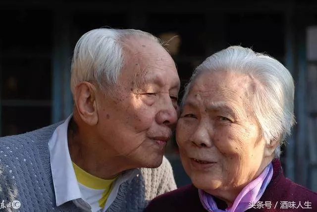 人到老年,「夫妻和」8忌8要8戒8技,轉發給朋友們都看看!