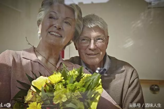 人到老年,「夫妻和」8忌8要8戒8技,轉發給朋友們都看看!