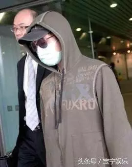 10年前,他用1400多張照片毀了陳冠希和張柏芝,今落魄無人敢錄用! -