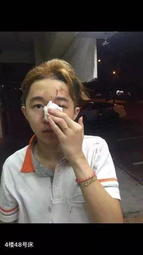 大馬柔佛紅人想砍死老公,罵老公媽媽是做妓女!網紅背後都是這樣子?! - --