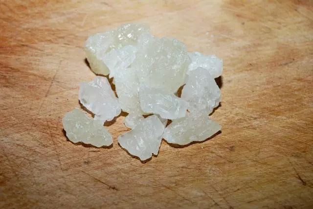 白色冰糖好還是黃色冰糖好?看完恍然大悟,以前都買錯了