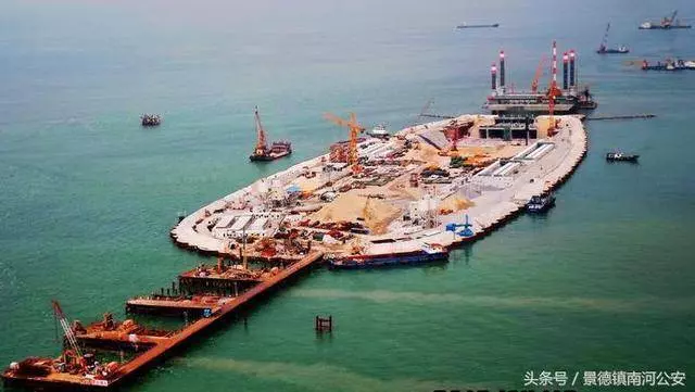 120個巨型鋼圓桶扎進深海,港珠澳大橋人工島這樣建成