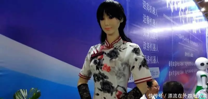 中國突破日本機器人技術,造全球最美女機器人,和真人一模一樣!