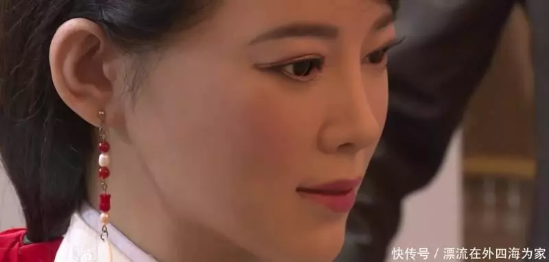 中國突破日本機器人技術,造全球最美女機器人,和真人一模一樣!
