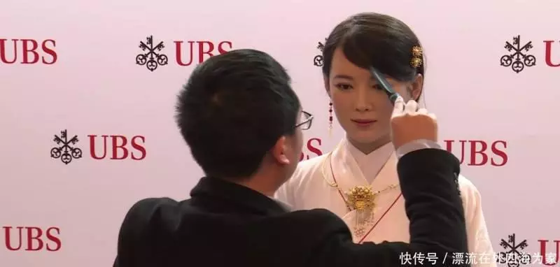 中國突破日本機器人技術,造全球最美女機器人,和真人一模一樣!