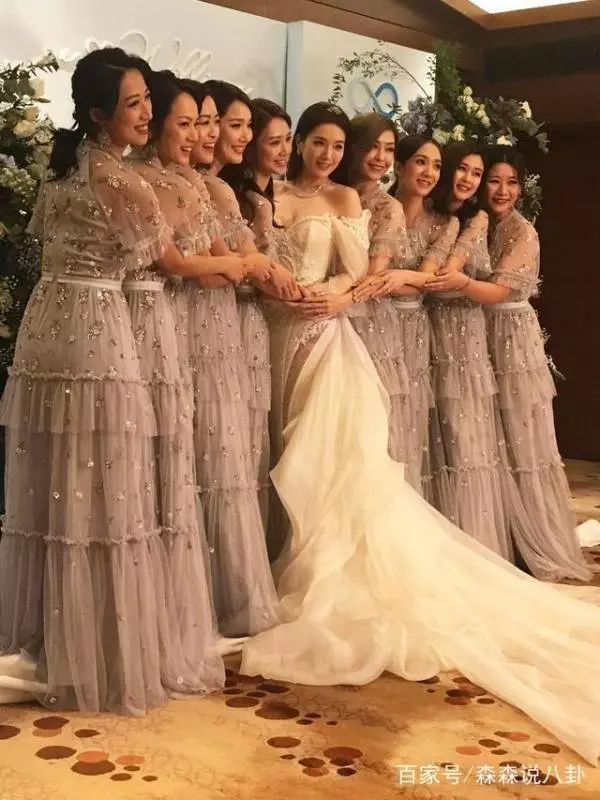李亞男挺六個月孕肚參加百萬婚禮,新娘"身材豐滿"迷人一臉旺夫相