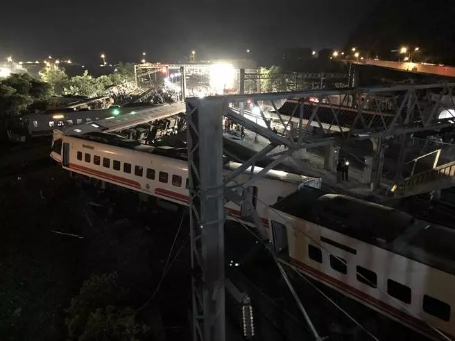 普悠瑪列車出軌 慈濟啟動關懷機制