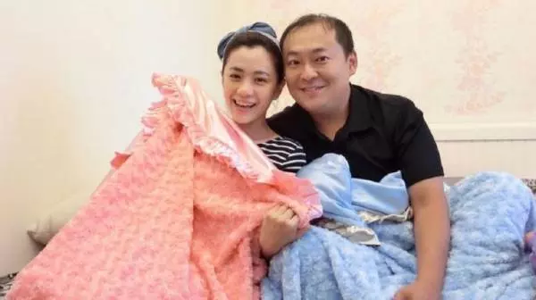 柯以柔離婚卻過得比誰都好!買下千萬豪宅和3個小孩展開新生活!花400萬「打造北歐風」!卻看出她離婚早有徵兆!