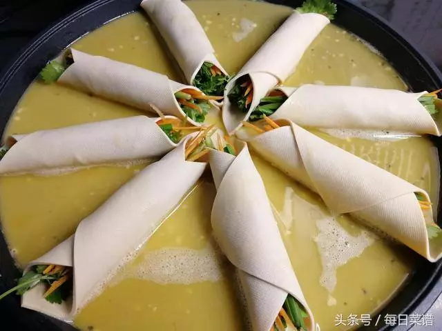 2張豆皮,3個雞蛋,不用一滴油,又香又營養,2分鐘出鍋,超美味
