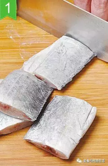 農家蒸帶魚,這樣做帶魚好吃魚不腥,味道還非常的鮮美呢!