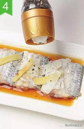 農家蒸帶魚,這樣做帶魚好吃魚不腥,味道還非常的鮮美呢!