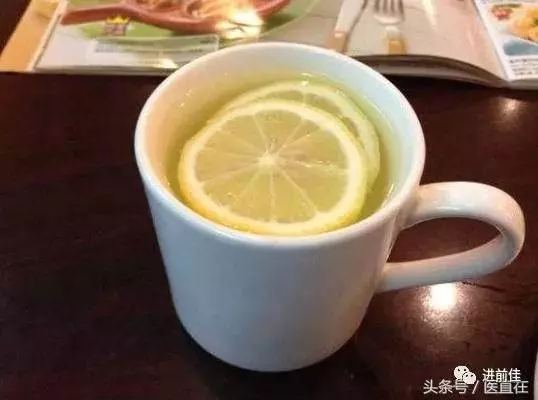 泡出來的檸檬水帶有苦味?不瞞你說,沖泡檸檬水也是有講究的