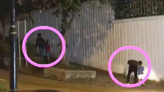 【生下了3位子女,組建了一個大家庭~】陳豪陳茵媺吃飯時全程親自照顧子女,還夾菜給工人姐姐