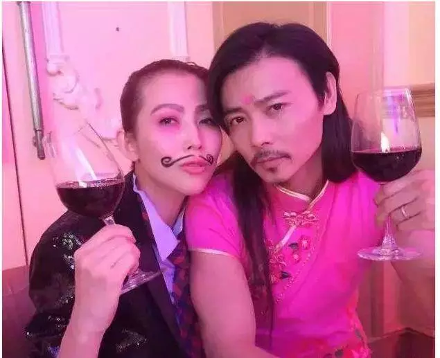 5個甘願嫁給「窮丈夫」的女明星,為了愛無怨無悔,現在依然甜蜜