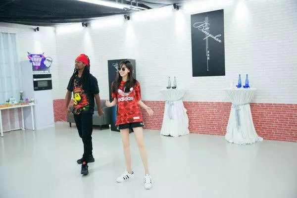 原來都是「照騙」?化妝師曝光Angelababy「未P照」,網友看傻眼:差好多