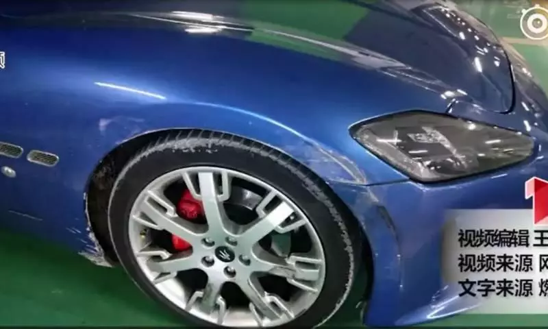 三寶妹120秒毀3名車!先刮瑪莎拉蒂 再撞奧迪、BMW ! 這女的考的是碰碰車駕照吧?