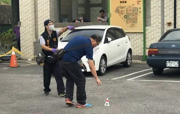 前女友輕生 前男友到殯儀館砍現任