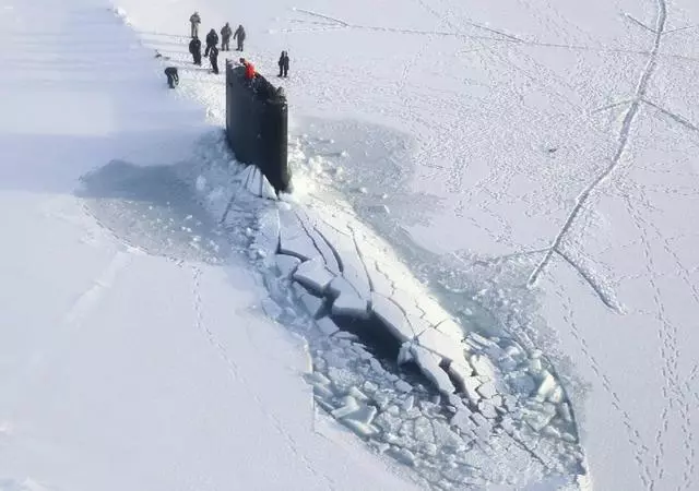這片海域連美國惹不起?19座大型現代化軍事基地,24小時監控!