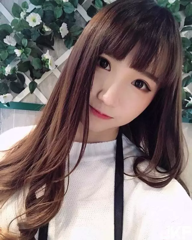 大馬電眼萌妹長相超Q,優質好歌喉「嗓音好迷人」!快來聽她的歌聲吧!【內有視頻】