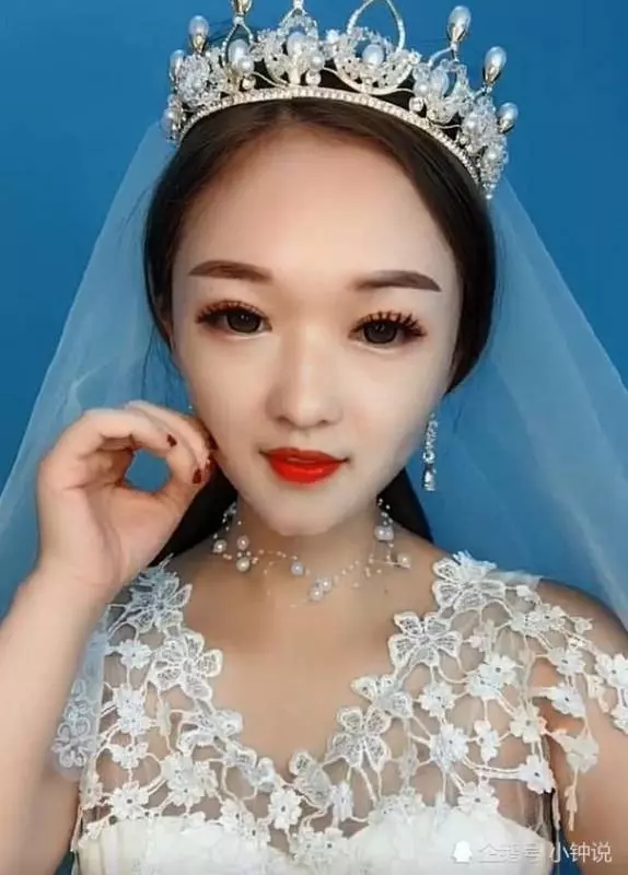 妹子辦完婚禮回家卸妝,從天堂到地獄,網友:這房還洞的下去嗎?
