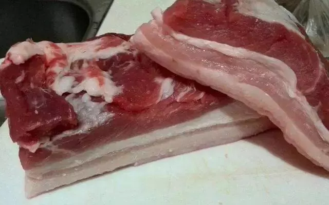煮紅燒肉時,用生抽還是老抽?很多人都弄錯了,難怪口感不好
