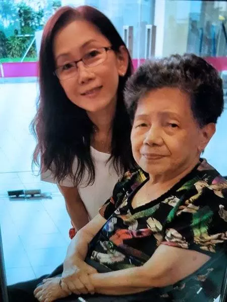 82歲癌婦病入膏肓 盼見領養弟弟最後一面 |