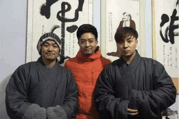 釋小龍低調20年背景曝光,王寶強見了都鞠躬,網友:向華強都要謙讓三分