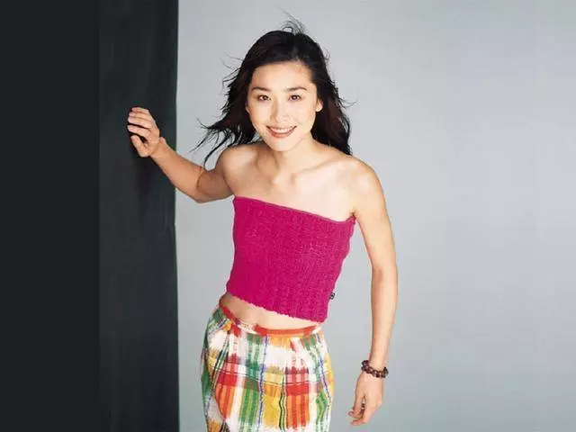 曾為陳冠希「打胎」,如今嫁入豪門,結婚前男方要求籤合約!